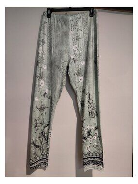 Shall We Women’s Large Floral Print Leggings Green Black Stretch NWT